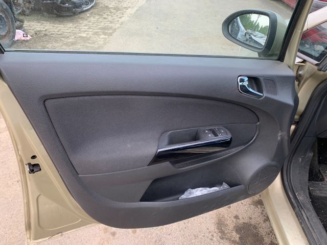 bontott OPEL CORSA D Rádió / CD