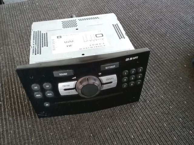 bontott OPEL CORSA D Rádió / CD