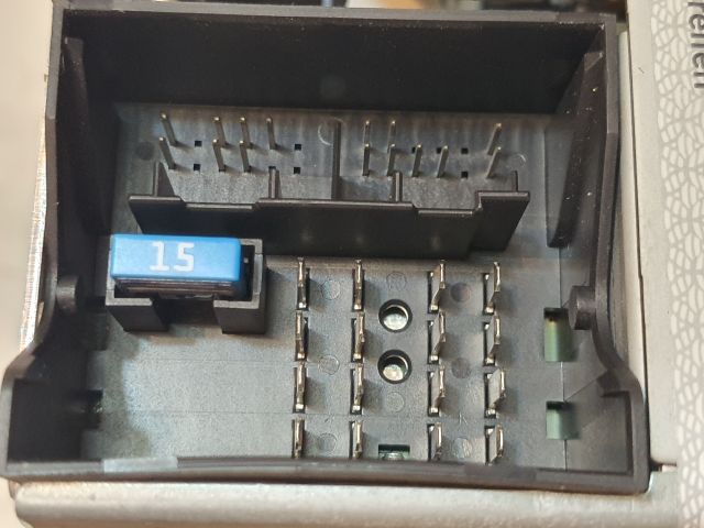 bontott OPEL CORSA D Rádió / CD