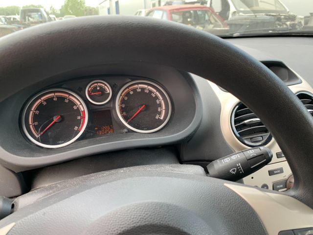 bontott OPEL CORSA D Rádió / CD