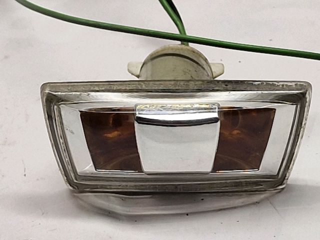 bontott OPEL CORSA D Sárvédő Irányjelző (Pozíciófüggetlen)