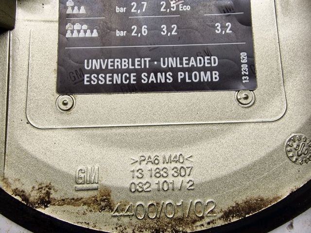 bontott OPEL CORSA D Tankajtó