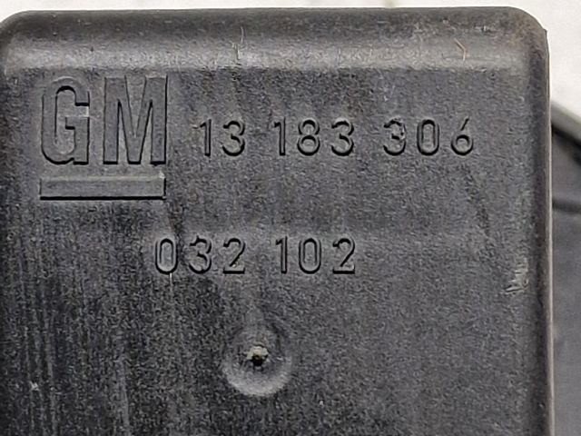 bontott OPEL CORSA D Tankajtó