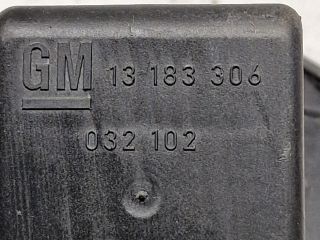 bontott OPEL CORSA D Tankajtó