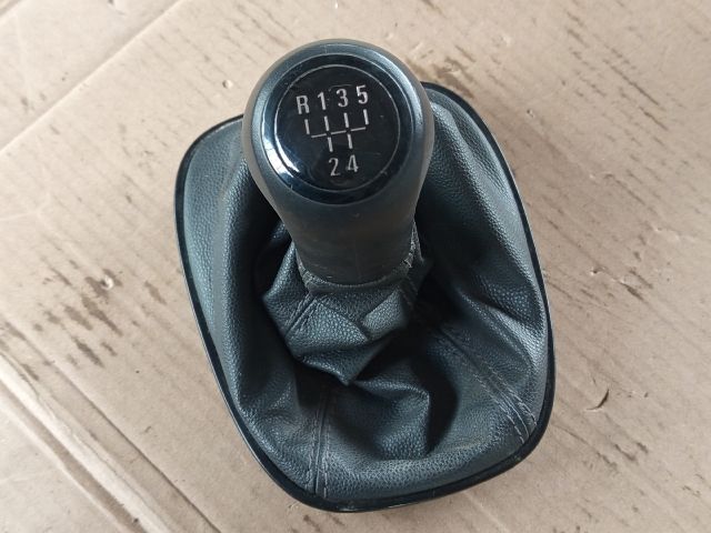 bontott OPEL CORSA D Váltószoknya