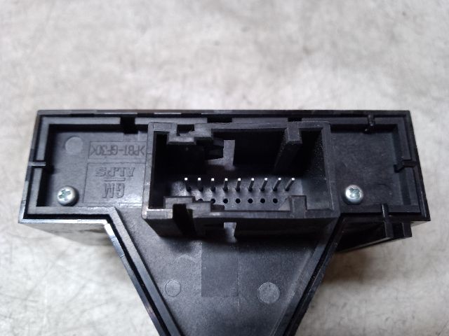 bontott OPEL CORSA D Vészvillogó Kapcsoló