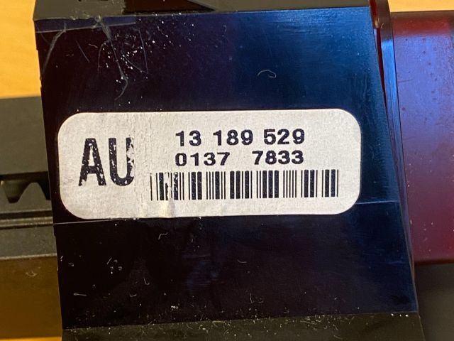 bontott OPEL CORSA D Vészvillogó Kapcsoló