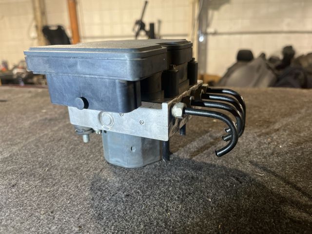 bontott OPEL CORSA E ABS Kocka