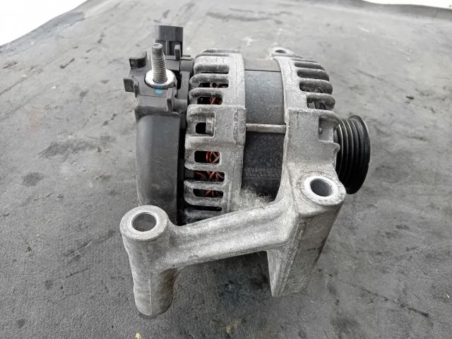 bontott OPEL CORSA E Generátor