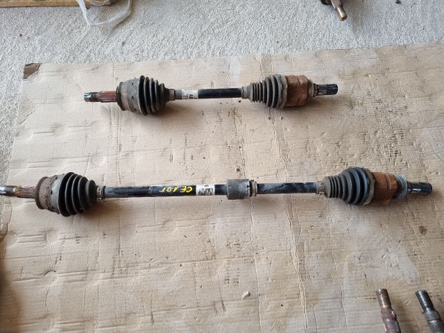 bontott OPEL CORSA E Jobb Féltengely