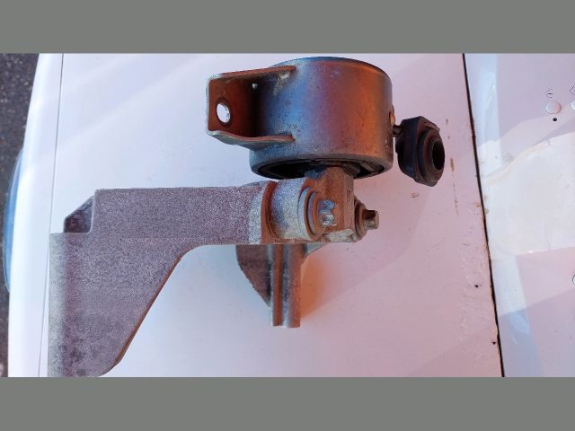 bontott OPEL CORSA E Motor Tartó Bak (Fém)