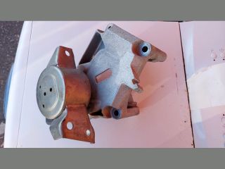 bontott OPEL CORSA E Motor Tartó Bak (Fém)