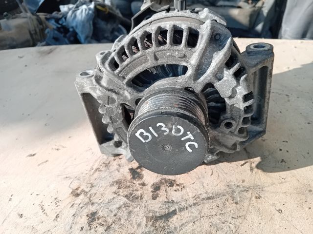 bontott OPEL CORSA E Generátor