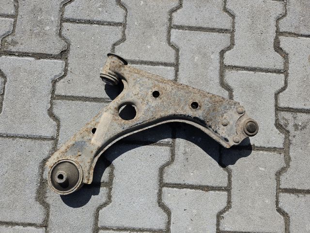 bontott OPEL CORSA E Bal első Lengőkar