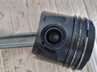 bontott OPEL CORSA E Dugattyú és Hajtókar