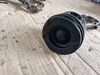 bontott OPEL CORSA E Dugattyú és Hajtókar