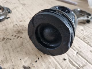 bontott OPEL CORSA E Dugattyú és Hajtókar