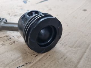 bontott OPEL CORSA E Dugattyú és Hajtókar