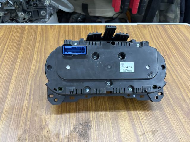 bontott OPEL CORSA E Kilométeróra