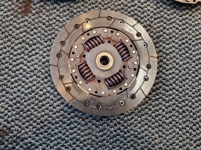 bontott OPEL CORSA E Kuplung Szett Lendkerékkel