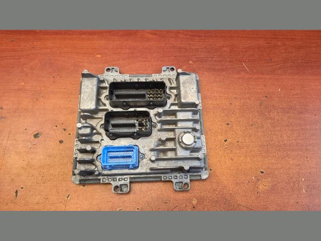 bontott OPEL CORSA E Motorvezérlő