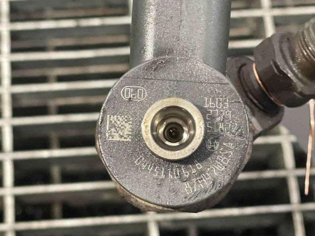 bontott OPEL CORSA E Porlasztó (1 db)