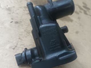 bontott OPEL CORSA E Termosztátház