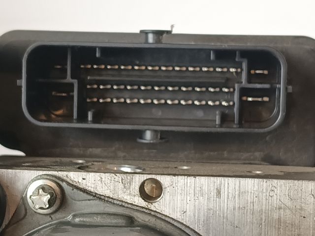 bontott OPEL CORSA E ABS Kocka