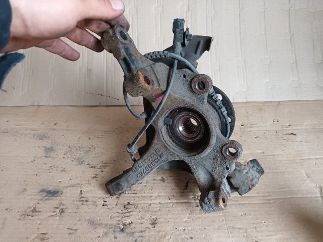 bontott OPEL CORSA E Bal első Csonkállvány Kerékaggyal