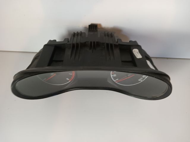 bontott OPEL CORSA E Kilométeróra