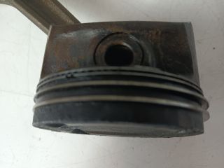 bontott OPEL CORSA E Dugattyú és Hajtókar