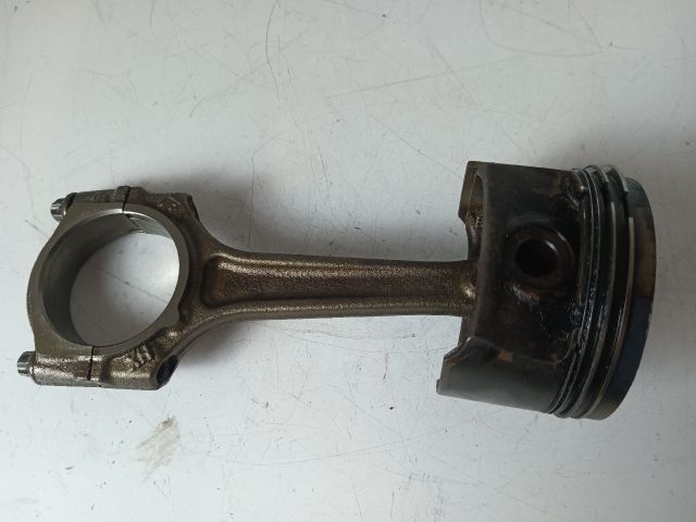 bontott OPEL CORSA E Dugattyú és Hajtókar