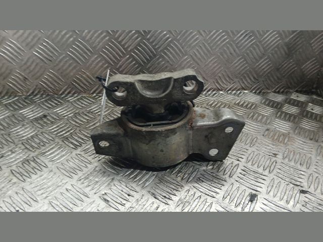 bontott OPEL CORSA E Motor Tartó Bak (Pozíciófüggetlen)