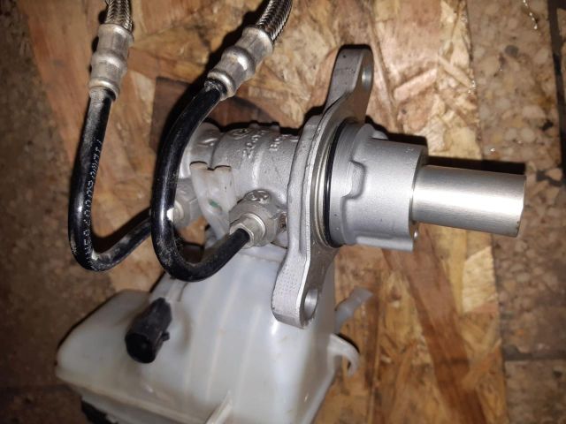 bontott OPEL CORSA E Főfékhenger