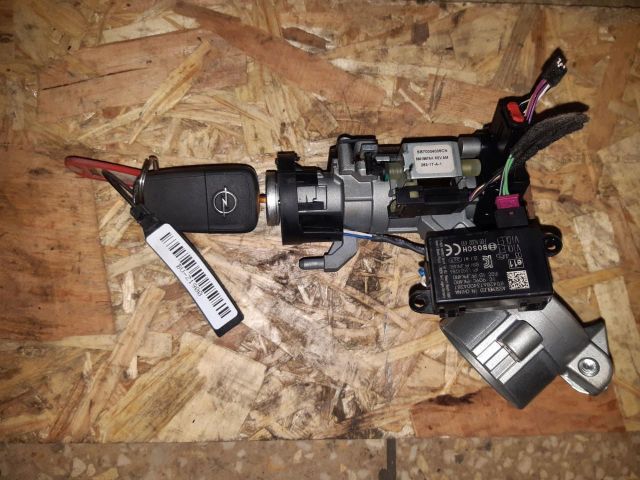 bontott OPEL CORSA E Gyújtáskapcsoló