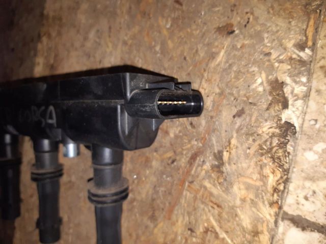 bontott OPEL CORSA E Gyújtótrafó