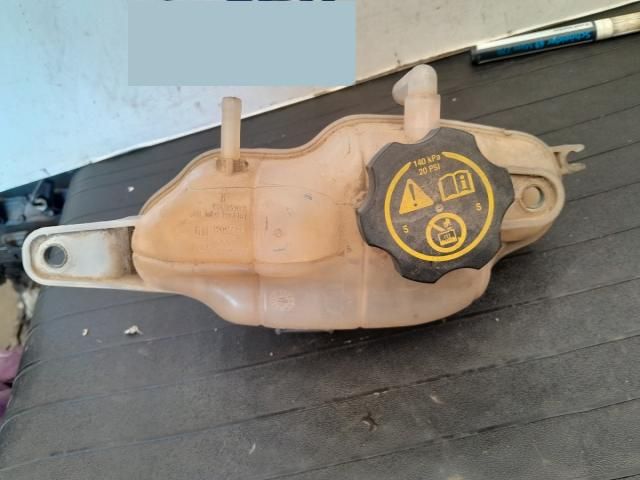 bontott OPEL CORSA E Kiegyenlítő Tartály