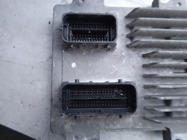 bontott OPEL CORSA E Motorvezérlő