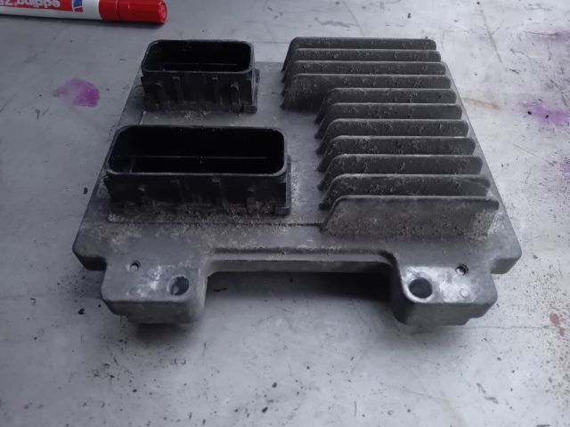 bontott OPEL CORSA E Motorvezérlő