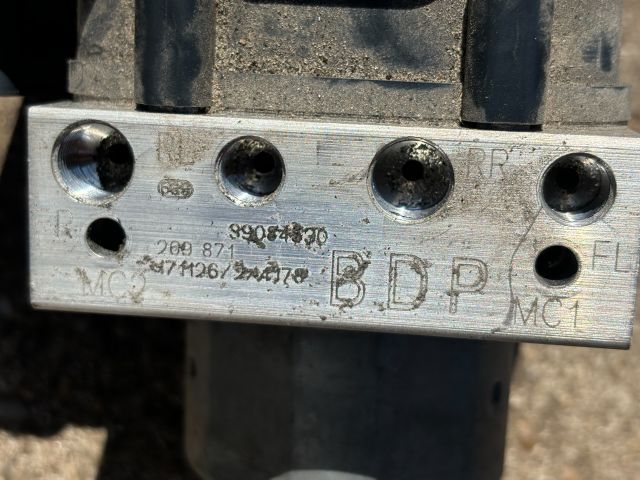 bontott OPEL CORSA E ABS Kocka