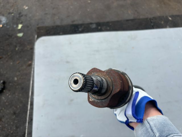 bontott OPEL CORSA E Bal Féltengely