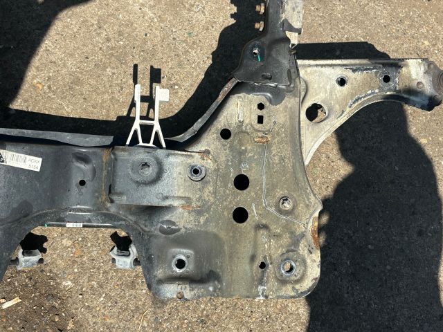 bontott OPEL CORSA E Első Bölcső