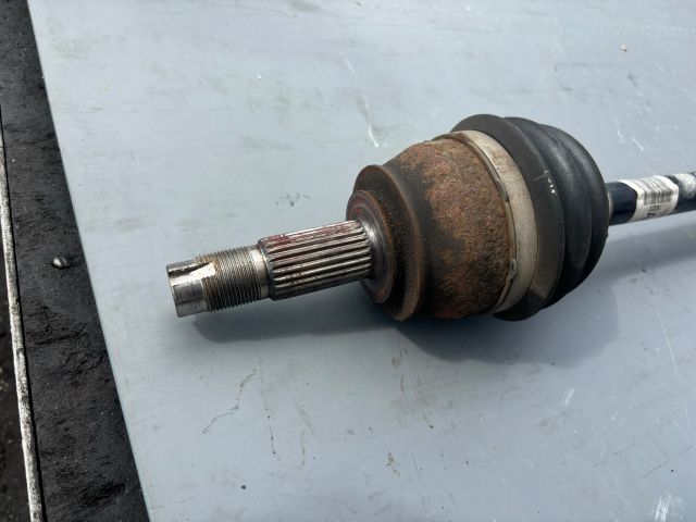 bontott OPEL CORSA E Jobb Féltengely