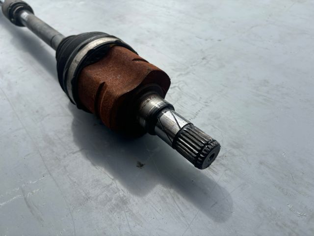 bontott OPEL CORSA E Jobb Féltengely