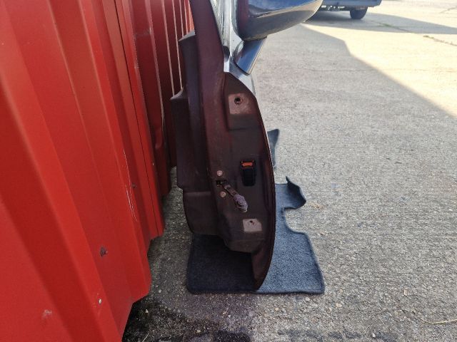 bontott OPEL CORSA E Bal első Ajtó (Részeivel)