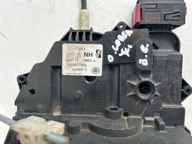 bontott OPEL CORSA E Bal első Ajtózár