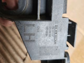 bontott OPEL CORSA E Bal első Lökhárító Tartó (Műanyag)