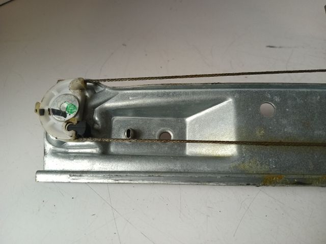 bontott OPEL CORSA E Bal hátsó Ablakemelő Szerkezet (Mechanikus)