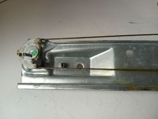 bontott OPEL CORSA E Bal hátsó Ablakemelő Szerkezet (Mechanikus)