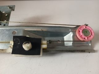 bontott OPEL CORSA E Bal hátsó Ablakemelő Szerkezet (Mechanikus)